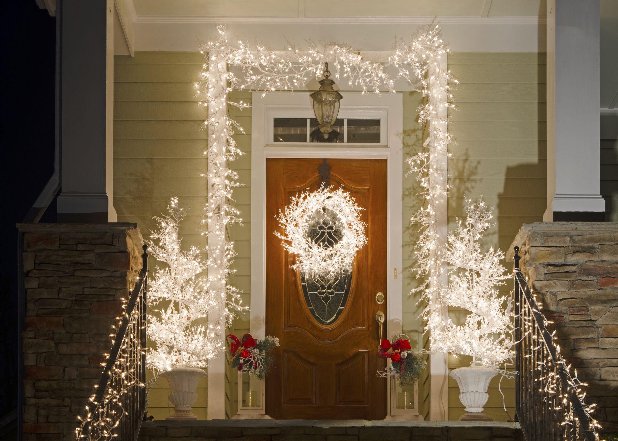 christmas door decorations 13 1534953415